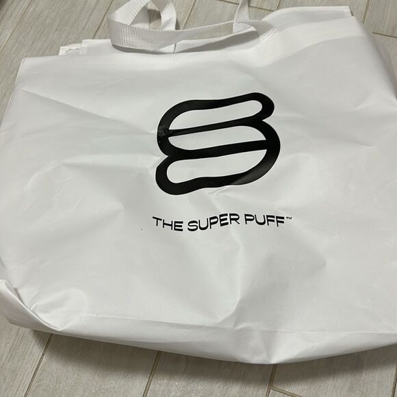 Aritzia tote new zip top - Picture 3 of 5